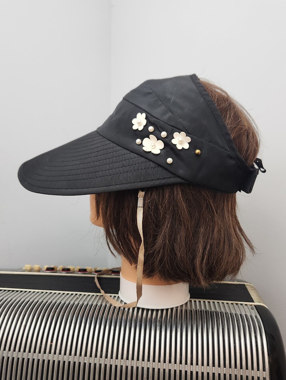 BLACK LARGE BRIM SUN HAT WPONYTAIL HOLE, REMOVABLE NECK STRAP & VELCRO ADJUSTABL